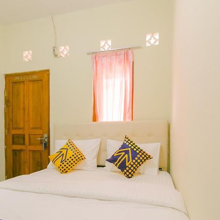 Ayu Homestay Syariah Sukabumi Eksteriør billede
