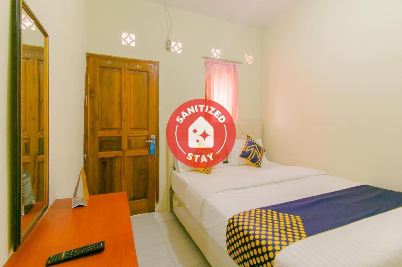 Ayu Homestay Syariah Sukabumi Eksteriør billede