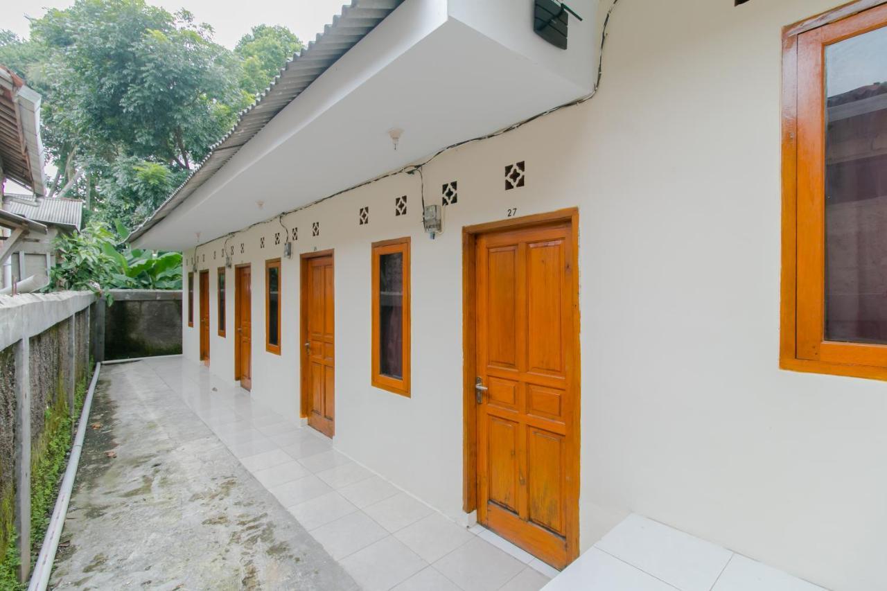 Ayu Homestay Syariah Sukabumi Eksteriør billede