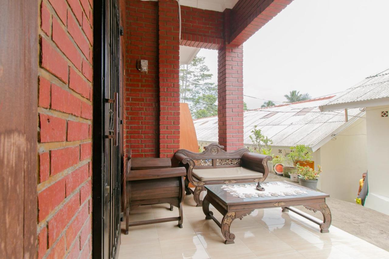Ayu Homestay Syariah Sukabumi Eksteriør billede